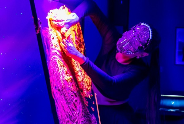 Финисаж выставки Екатерины Пильман «Зрени я точка»