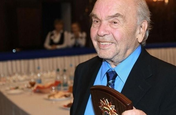 Познавательная программа «Песня начинается с улыбки…»