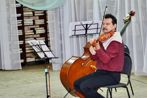 Концерт авторской музыки Артура Сафеева «В ожидании Рождества»