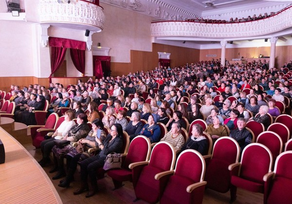 Концерт «В сердце светит Русь»