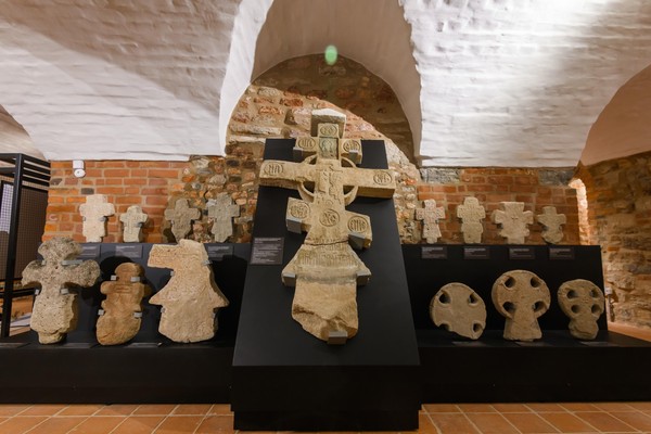 Выставка «Во здравие и спасение»