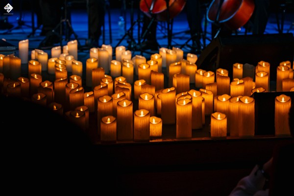 Мировые хиты классики в сиянии тысячи свечей. В ожидании новогоднего чуда