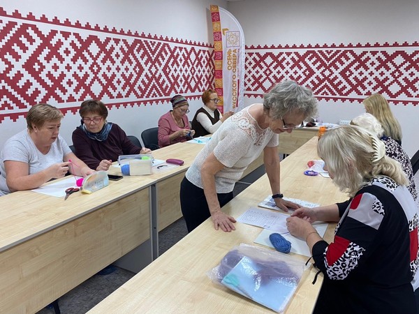 Заботливый четверг. Мастер-класс по вязанию крючком домашних тапочек «Уютный подарок ручной работы»