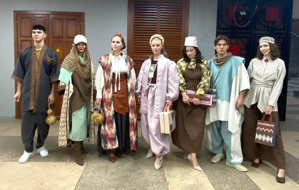 Презентация проекта «Представление коллекции одежды «Дервиши Верещагина»