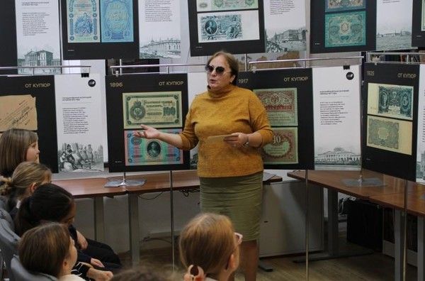 Фотовыставка «Путешествие в детство»