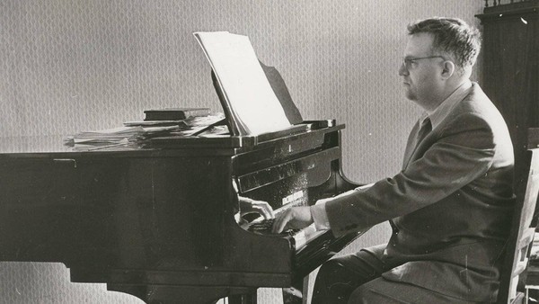 Лекция–концерт посвященная 110–летию со дня рождения Г. Свиридова