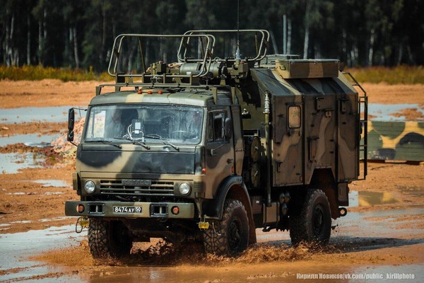 Тематическая беседа «Средства связи и управления ВДВ: Радиостанция Р-166