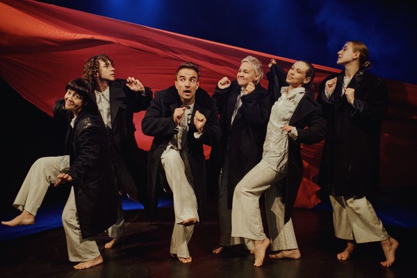 Над городом Шагала