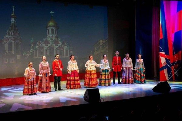 Концертная программа «Дай Бог мира и счастья России!»