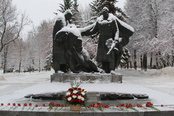 «Нам жить и помнить»