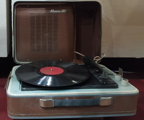 Тематическая беседа об экспонате «Электрофон «Юность-301»