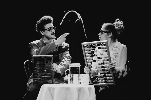 Театр «Контекст». Спектакль «Драма в сладких пирожках»