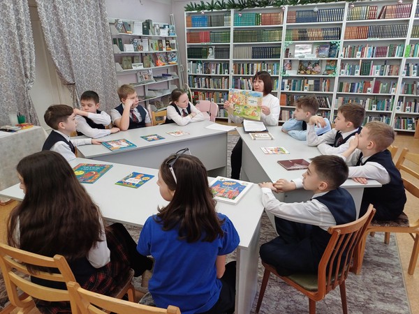 Информационная выставка «Основной закон для всех»