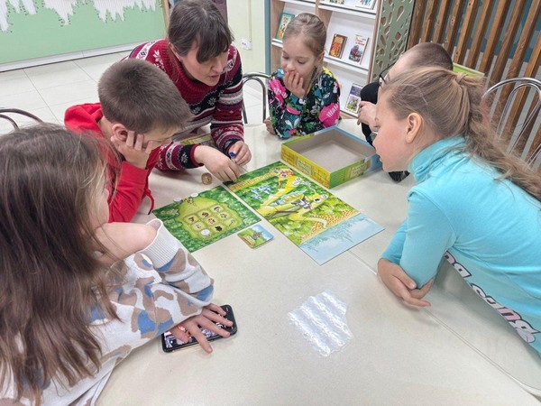 Занятие клуба «Читаем-играем»