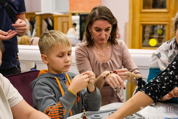 Браслет из бисера