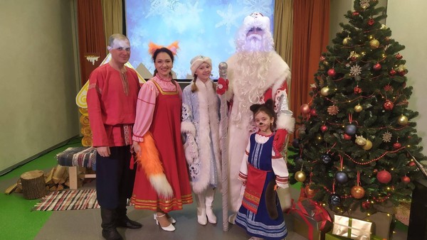 Концерт «Лисонька и Кисонька (новогодний бал в ползунках)»