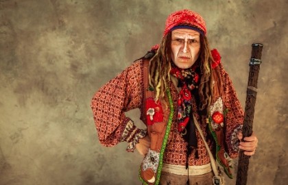 Баба Яга и чемодан Деда Мороза