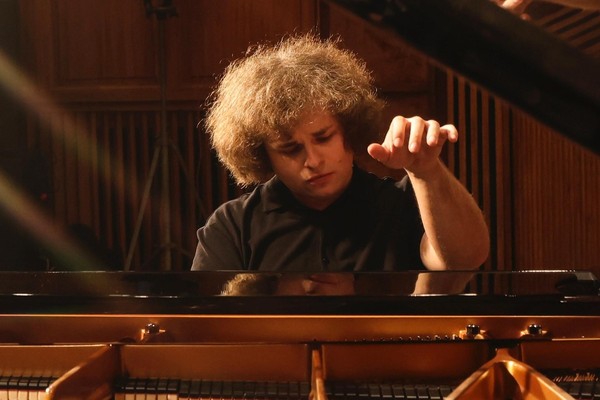 Концерт Евгения Савельева