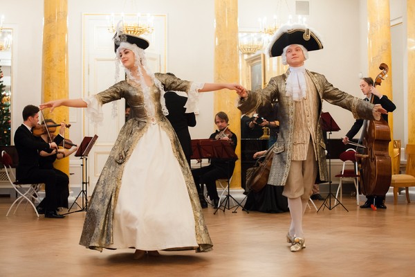 Бал для малышей в усадьбе