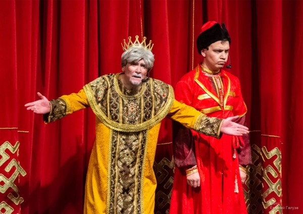 Спектакль «Новогодние приключения в тридевятом царстве»