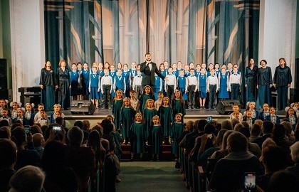 Пусть музыка звучит в сердцах!