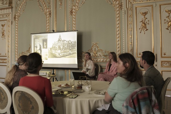Рождество в искусстве. Самый добрый сюжет: от Босха до Уорхол