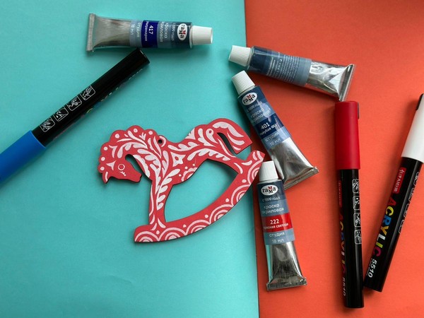 Мастер-класс «Роспись деревянной елочной игрушки-лошадки»