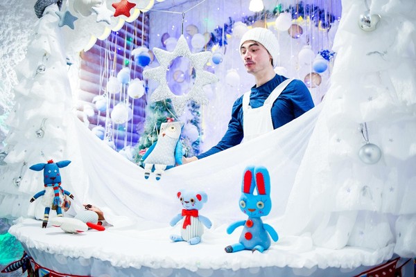 Спектакль «Новый год в кругу друзей»