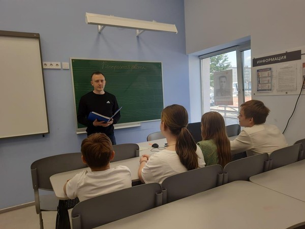 Лекция «80 дней вокруг света. Замок Калзин»