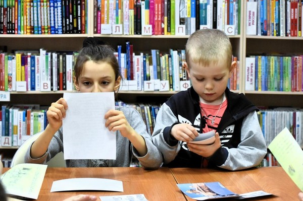 Всероссийская акция «Новогодние семейные чтения вслух. Живая классика»