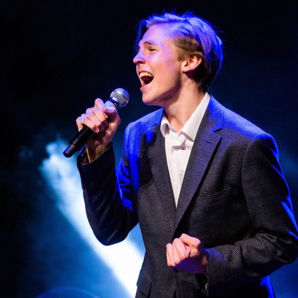 Арсений Сурин