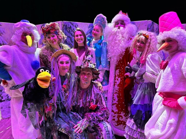 Спектакль «Как стать Снегурочкой»