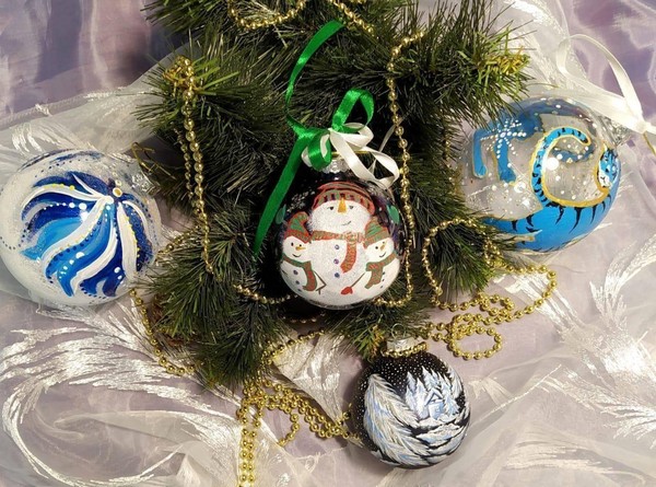 Мастер-класс «Роспись новогодних шаров»