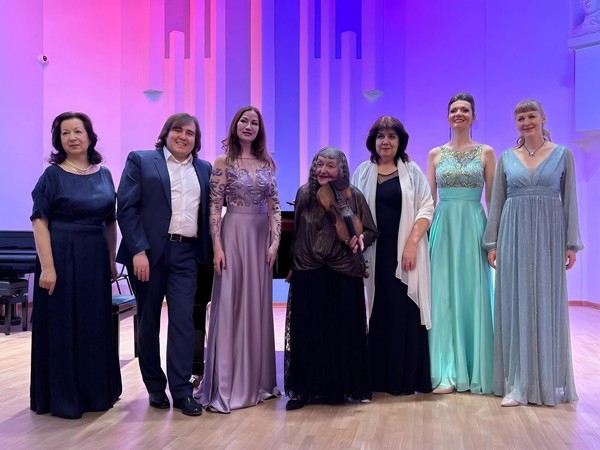 Концерт «Музыкальные подарки к Рождеству»