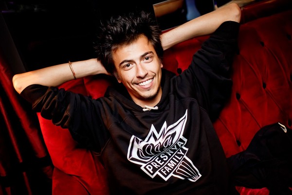 Владимир Бухаров