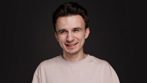 Евгений Серов