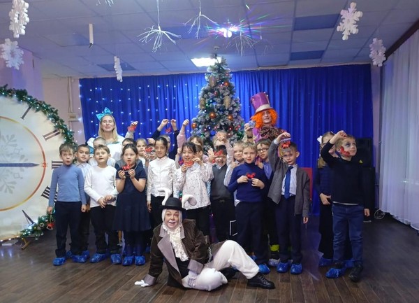 Алиса и новогодние чудеса