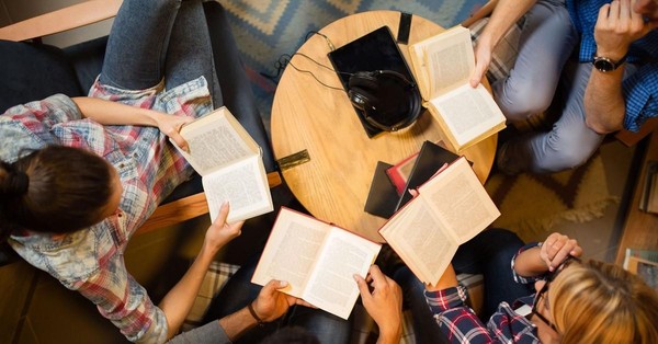 Встречи литературного клуба «В кругу друзей»