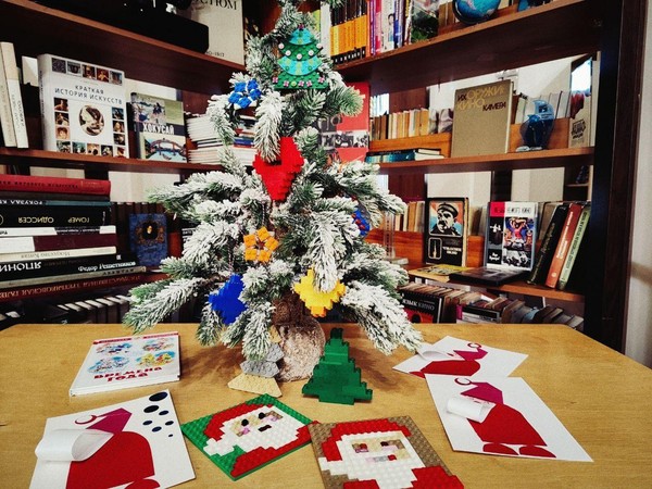 Мастер-класс «Изготовление новогодних игрушек и снежинок из конструктора «Лего»