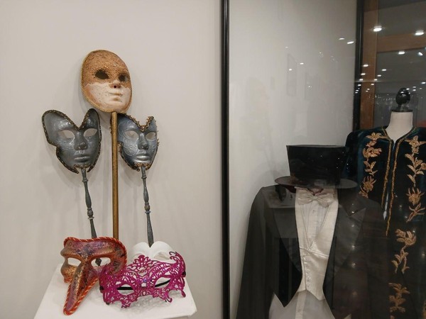 Экскурсия по выставке «Маска на сцене и за кулисами»