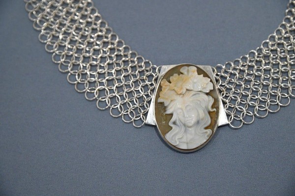 Выставка «Праздник». Авторское ювелирное искусство Анастасии Номар»