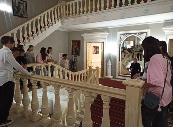 Экскурсия «Эксклюзивная экскурсия. Закулисье. Зданию – 175 лет!»