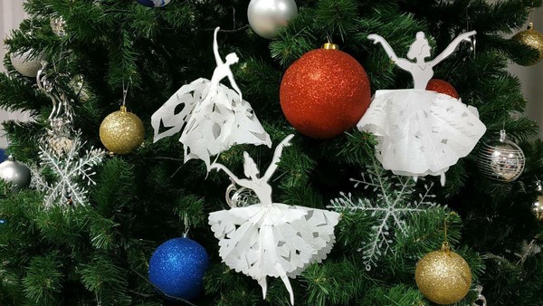 «Хоровод снежинок»