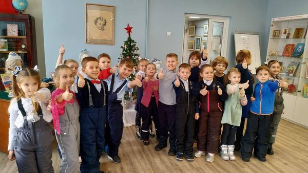 «Бродят по лесу новогодние сказки» интерактивная программа