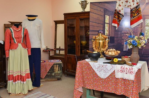 Экскурсия по экспозиции «Русская изба»