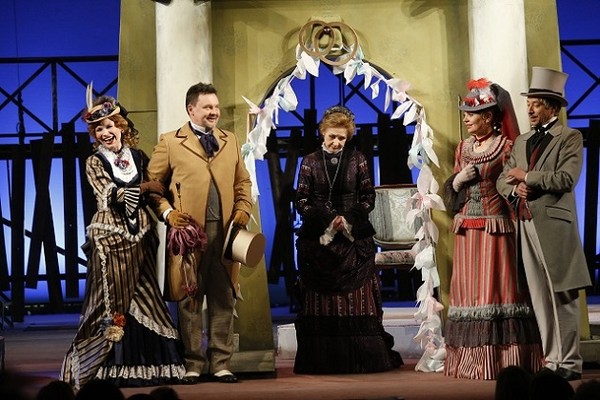 Спектакль «Волки и овцы»