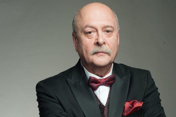 Моноспектакль «Из дома вышел человек... или Похождения Хармса и Ко»