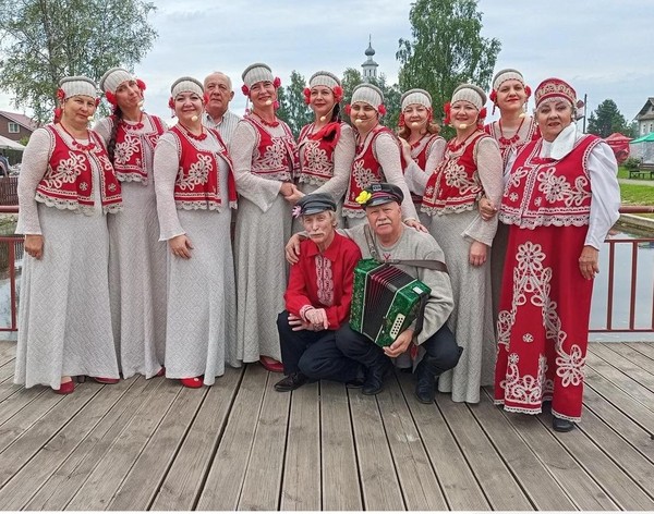 «На юбилее нашем и споем и спляшем» юбилейный концерт хора русской песни «Северные узоры»