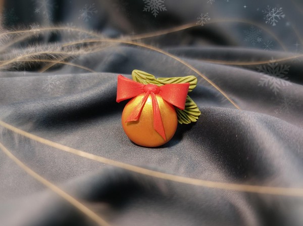 Мастер-класс по лепке из полимерной глины Брошь «Новогодняя»