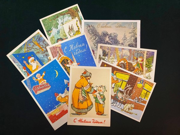 Выставка «Когда зажигаются елки»